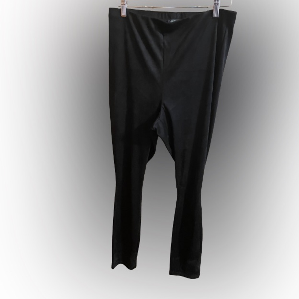 Express women’s black faux suede leggings size large